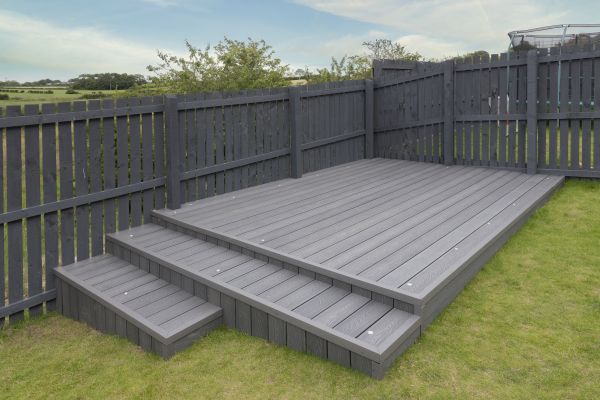 Cost of Vinyl Deck Construction in Ballwin